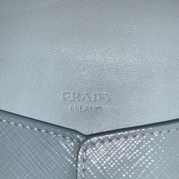 Prada Milano envelope vernis leather studded with rhinestones. - Picture 4 of 10